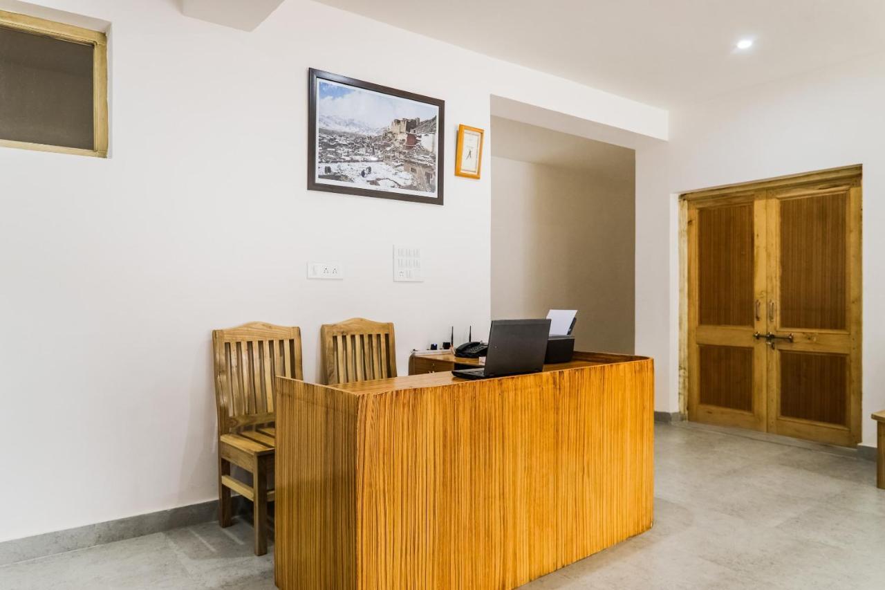 Oyo 72466 Hotel Yuvraj Shivpurī Exterior foto